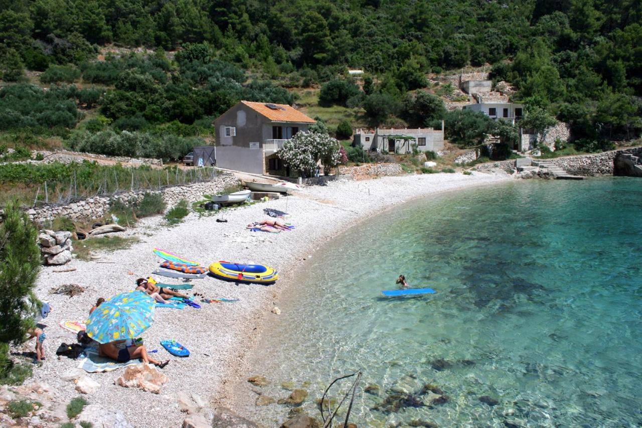 Seaside secluded apartments Cove Skozanje, Hvar - 14899 Gdinj Buitenkant foto