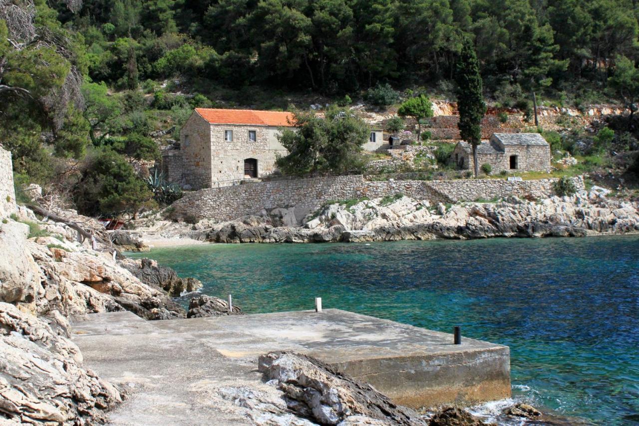 Seaside secluded apartments Cove Skozanje, Hvar - 14899 Gdinj Buitenkant foto